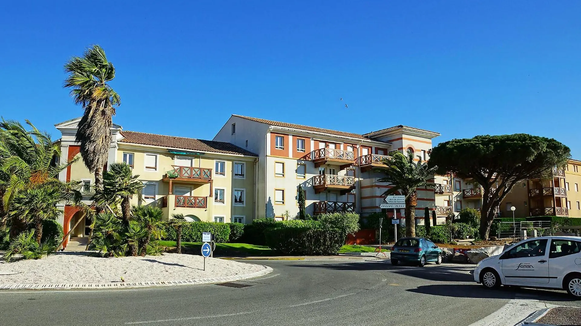 Apartment Port Quietude-4 By Interhome Frejus