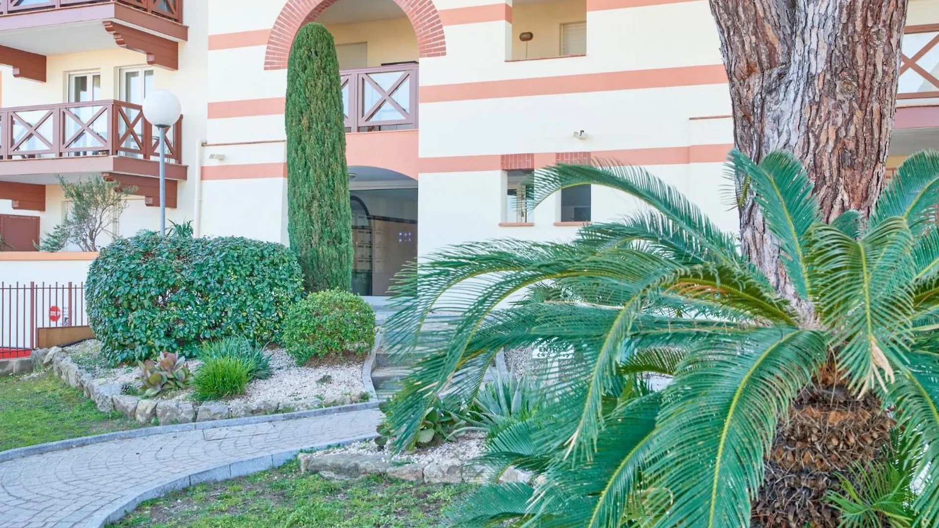 Apartment Port Quietude-4 By Interhome Frejus